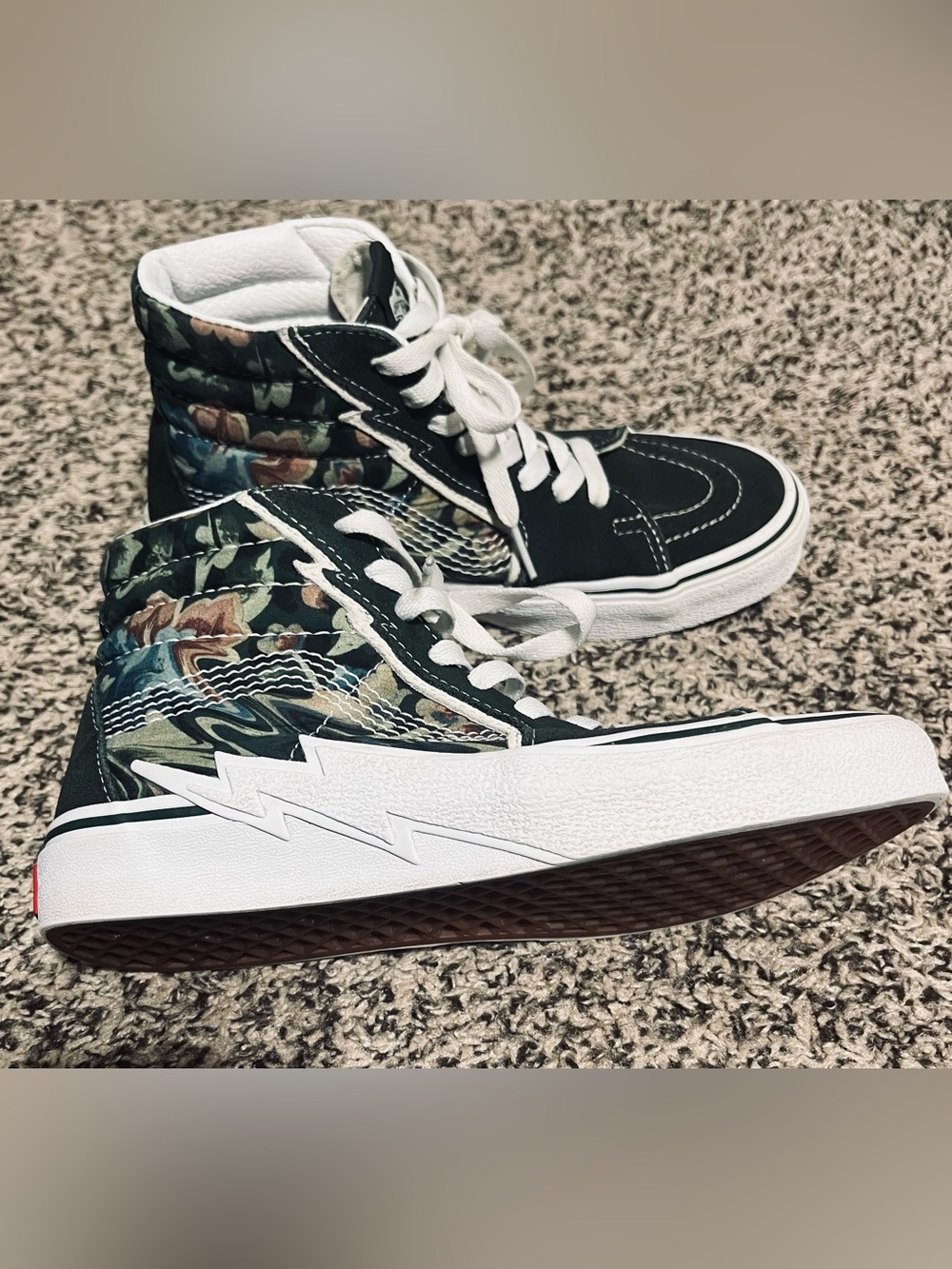(EUC)Unixes (Men’s 5.5 Women’s 7) Vans SK8-Hi Bolt Liquify Avocado Green Canvas
